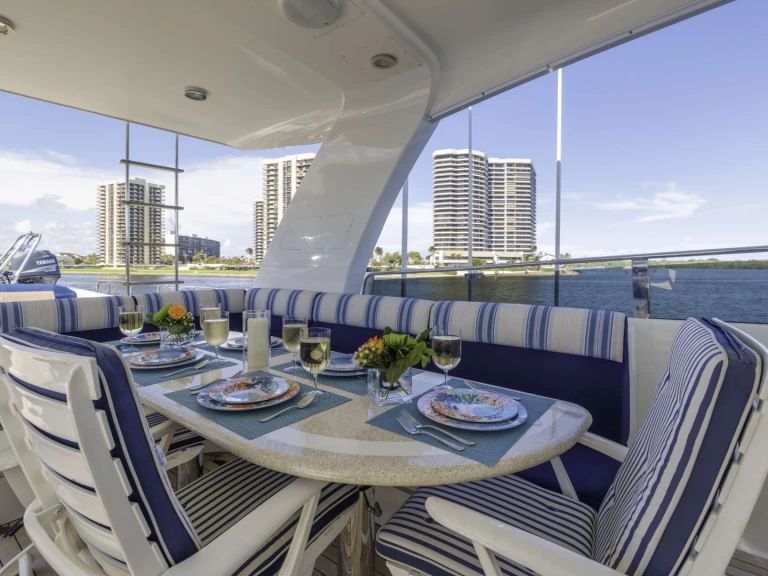 Yacht charter Jupiter - CHEOY LEE WINDWARD on SamBoat