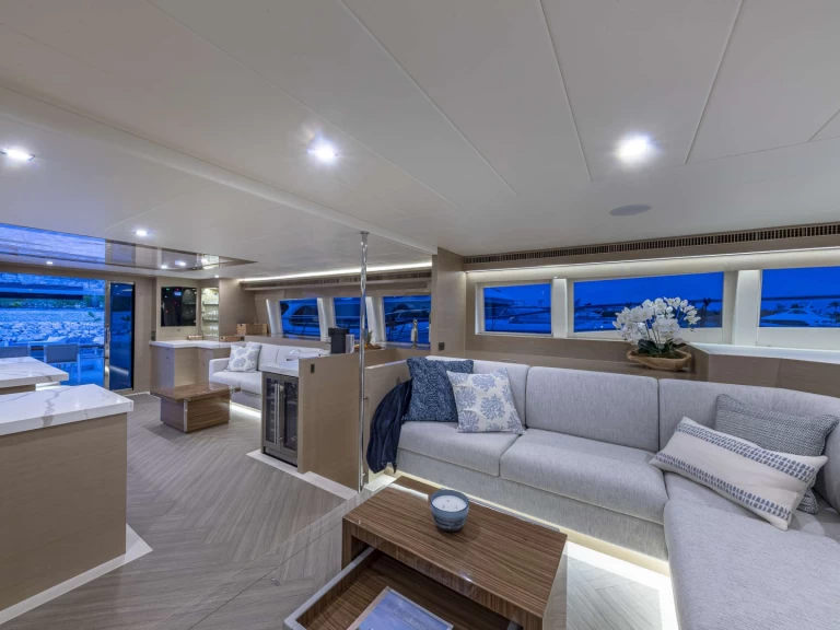 Luxury Yacht hire in Road Town - Horizon OMAKASE