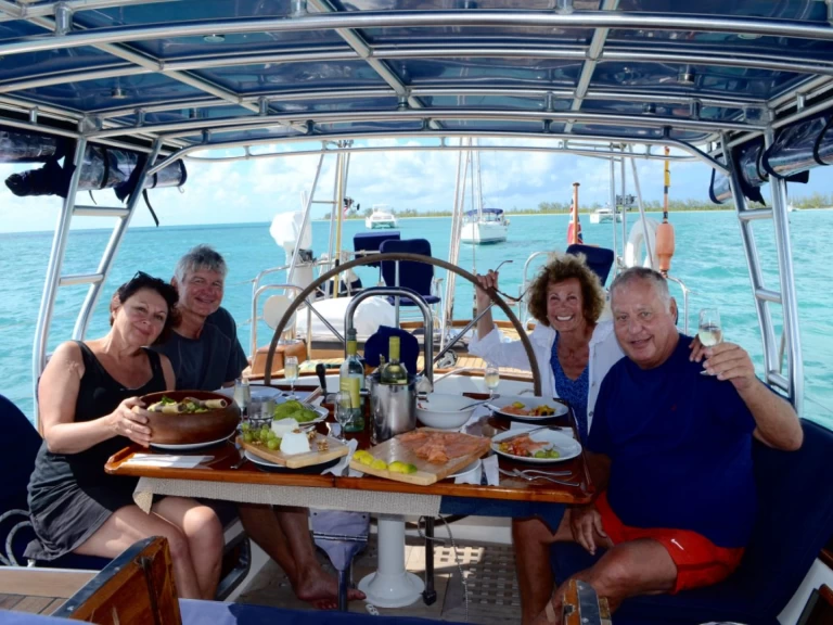 Charter a W.I. Crealock THE DOVE in Antigua on Samboat