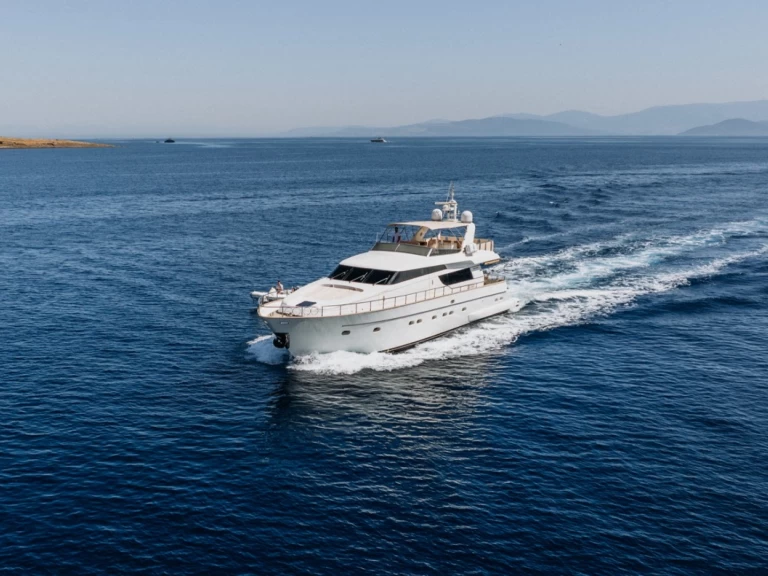 Luxury Yacht to hire Türkbükü at the best price