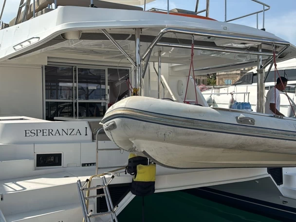 Motorboat to hire Ta' Xbiex at the best price