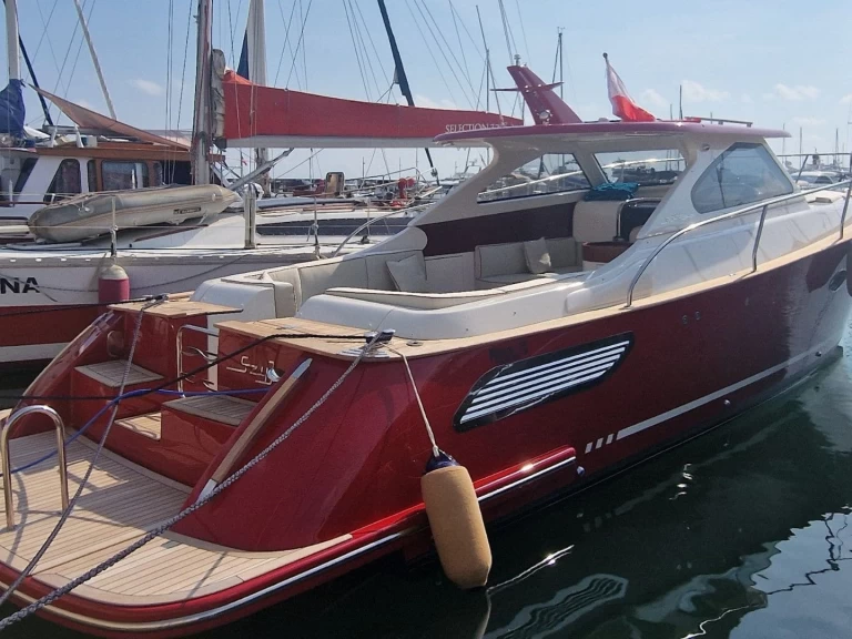 Hire a Gagliotta Lobster 35  Golfe-Juan