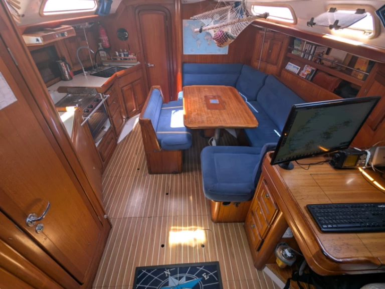 Yacht charter Saint-Brieuc - Dufour Dufour 41 Classic on SamBoat