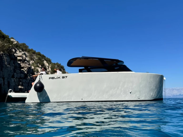Yacht hire Makarska cheap Felix 37