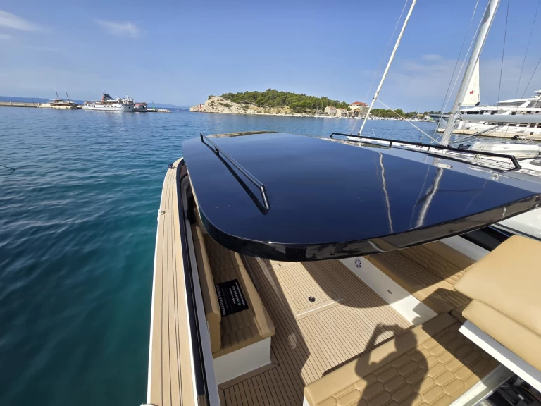 Charter a Felix 37 Felix 37 in Makarska on Samboat