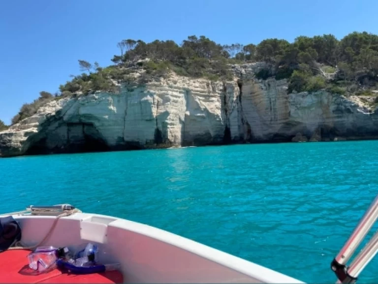 Yacht hire Cala'n Porter cheap 135