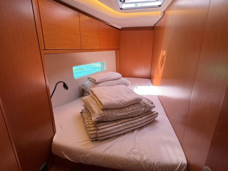 Yacht charter Rogoznica - Bavaria Bavaria C45 on SamBoat