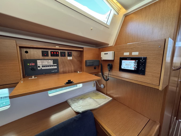 Hire Sailboat with or without skipper Bavaria Rogoznica