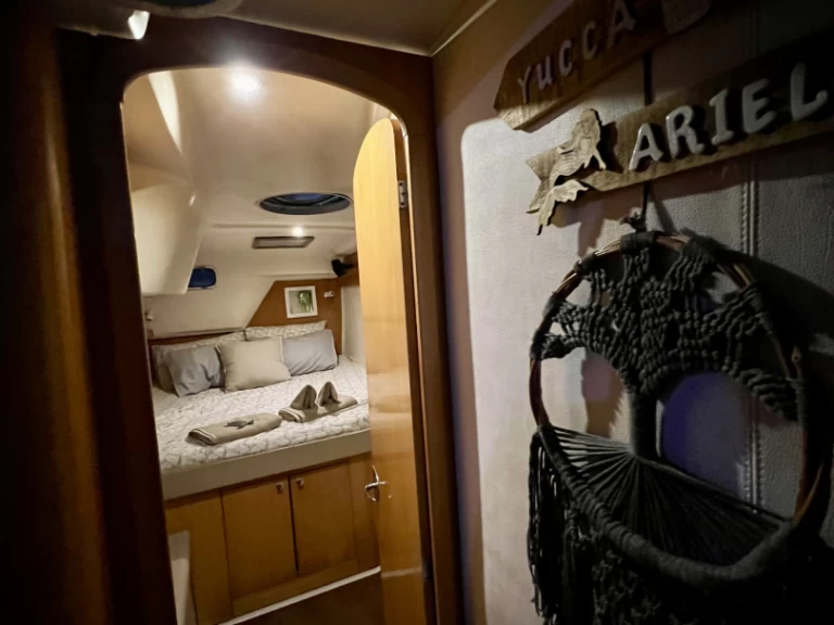 Yacht hire Nassau cheap Orana 44