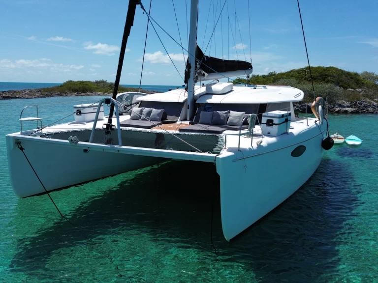Yacht charter Nassau - Fountaine Pajot Orana 44 on SamBoat