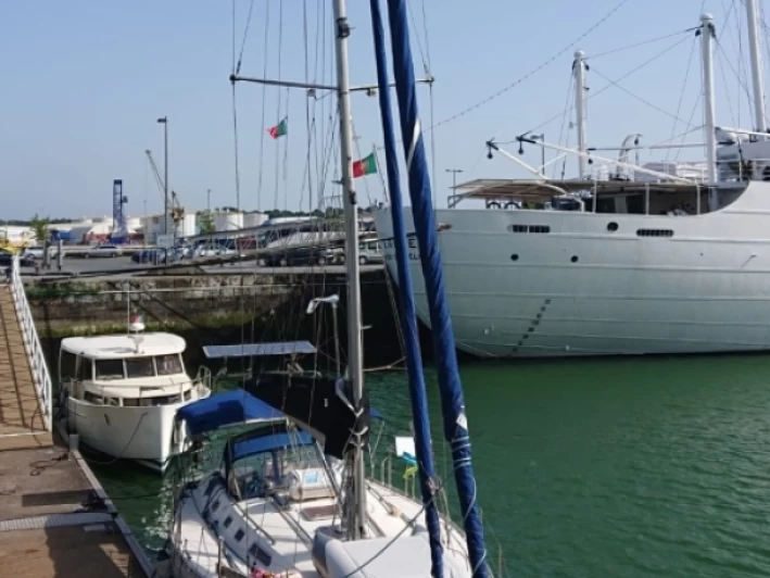 Yacht hire Saint-Brieuc cheap Dufour 41 Classic