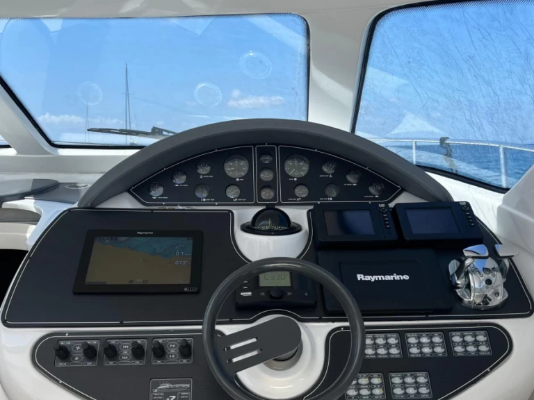 Motorboat to hire Naples at the best price