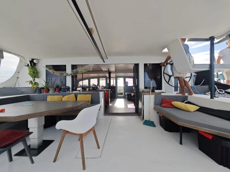 Catamaran hire in Raiatea - Oyacht Class6