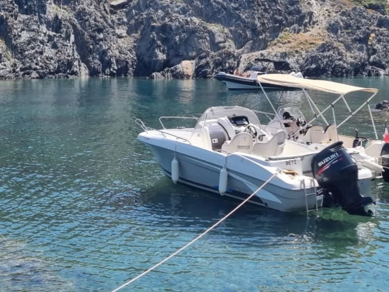 Hire a Bénéteau Flyer 650 Open Argelès-sur-Mer