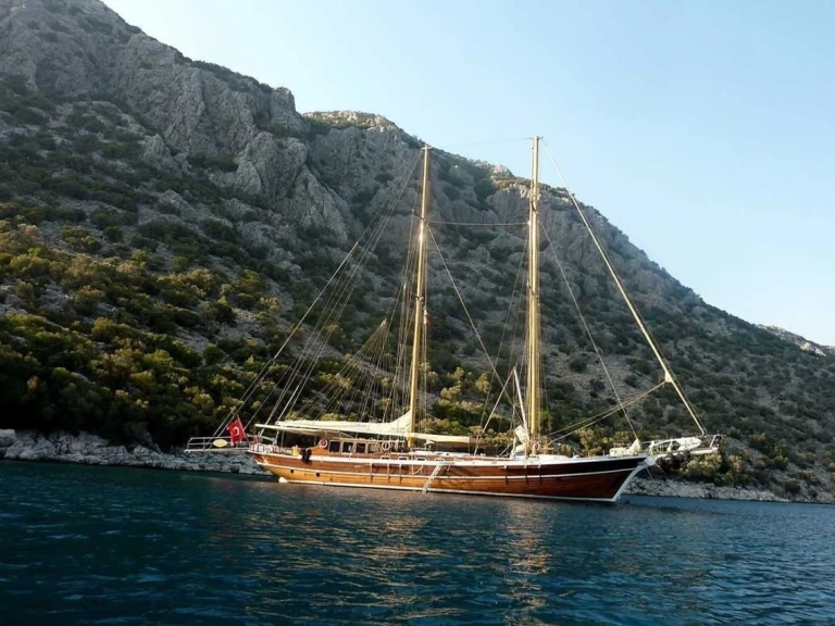 Charter a Bibi Aysegul Gulet Bibi Aysegul L636 in Bodrum harbour on Samboat