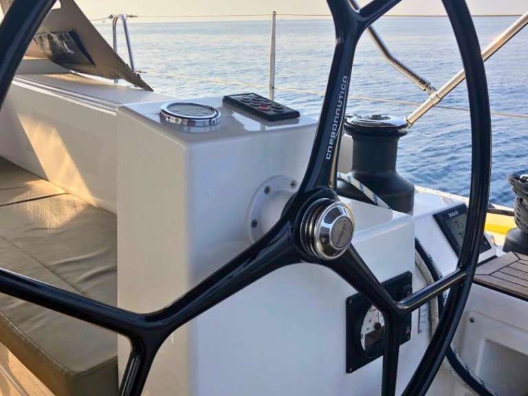 Charter a Bavaria Bavaria C45 in Paros (Island) on Samboat