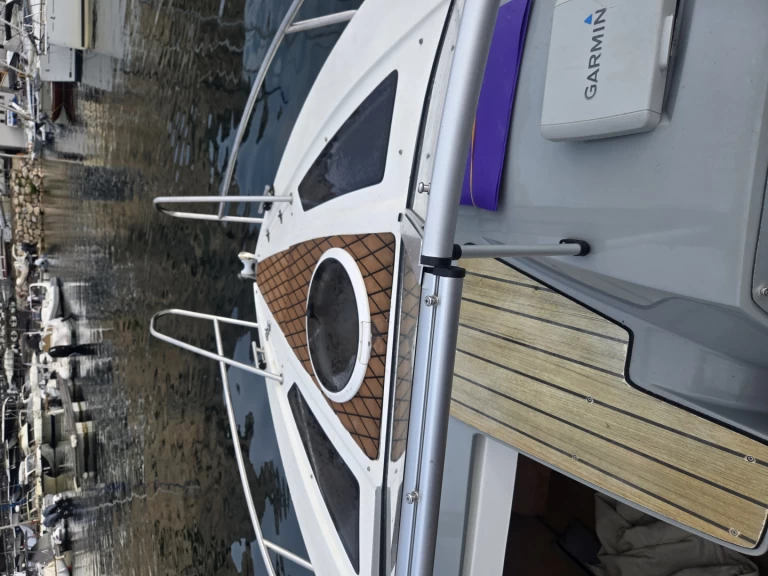 Selection-Boat 22 cruiser  charter bareboat or skippered in  Marseille