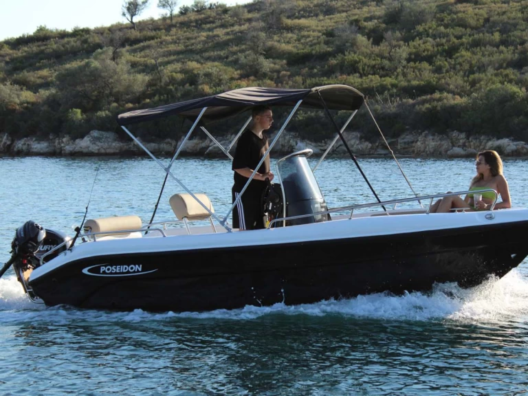 Hire Motorboat Poseidon with a boat licence