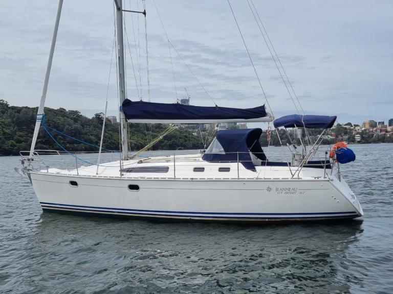 Sailboat to hire Como (City) at the best price