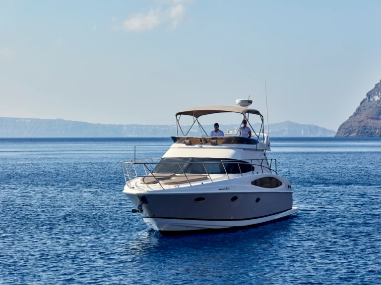 Motorboat hire in Lávrio - Régal Commodore 4260