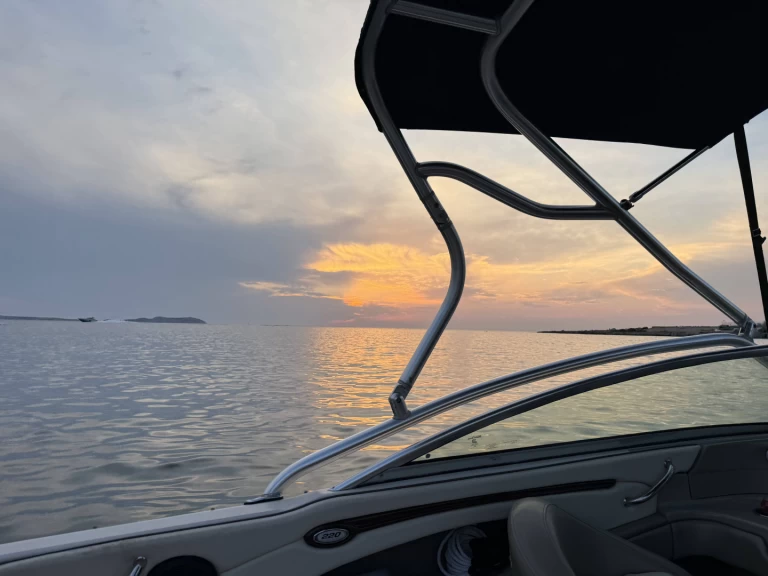 Yacht hire Sant Antoni de Portmany cheap Sea Ray 220 Select