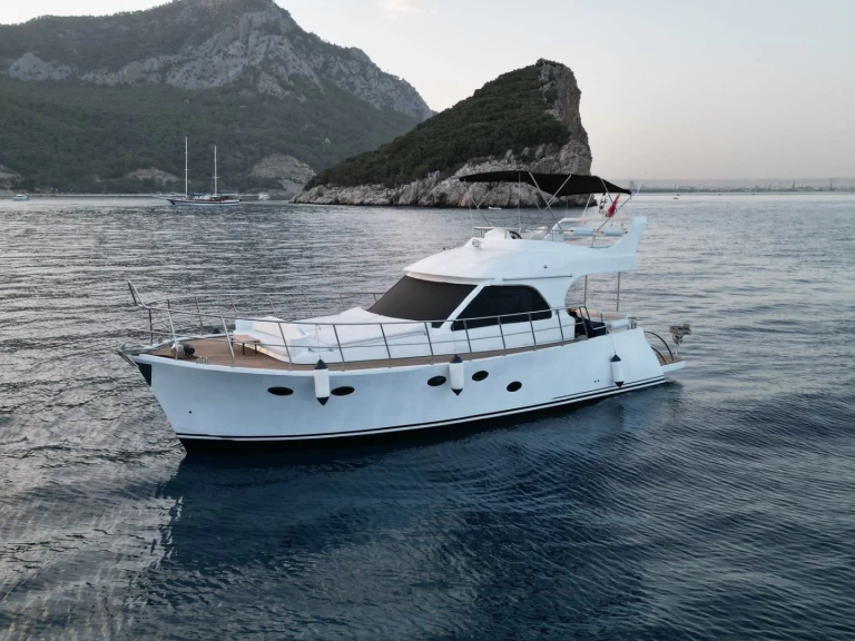 Charter a Princess Princess 20 M in Antalya (City) on Samboat