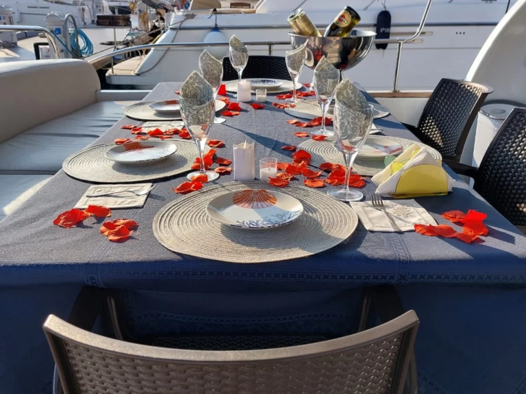 Charter a Princess Princess 20 M in Antalya (City) on Samboat