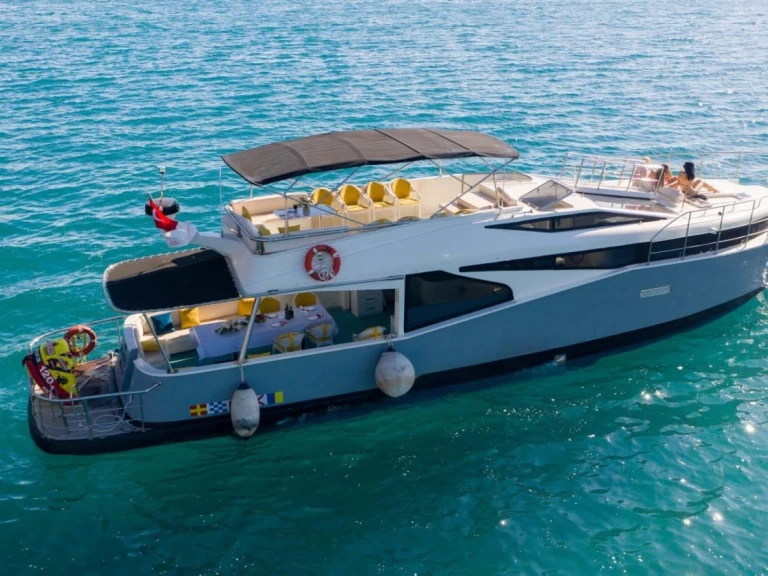 Yacht charter Antalya (City) - Princess Princess 20 M on SamBoat