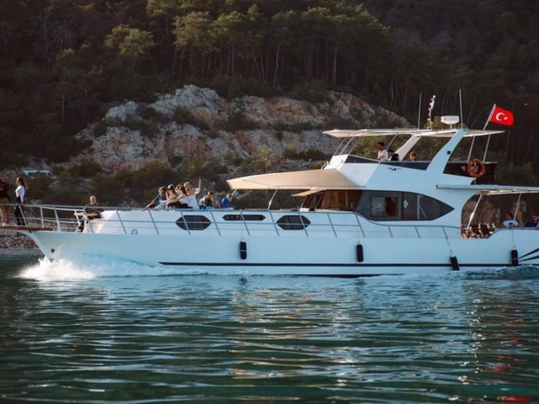 Yacht charter Antalya (City) - Princess Princess 20 M on SamBoat