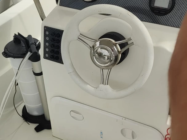 Charter a Estable Estable 400 Bote in Alicante on Samboat