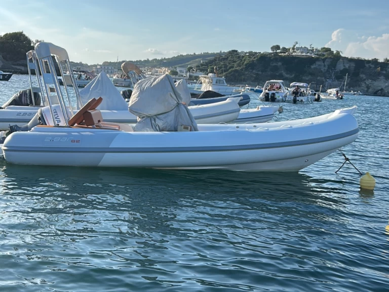 RIB hire in Naples - Doviboat Dovi22