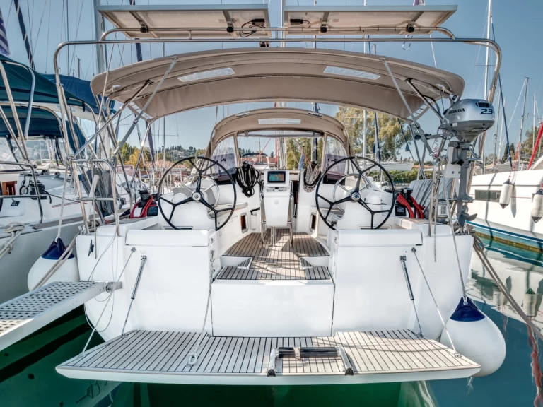 Hire Sailboat with or without skipper Jeanneau Gouvia