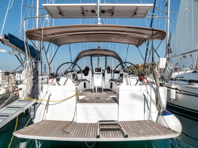 Sailboat to hire Gouvia at the best price