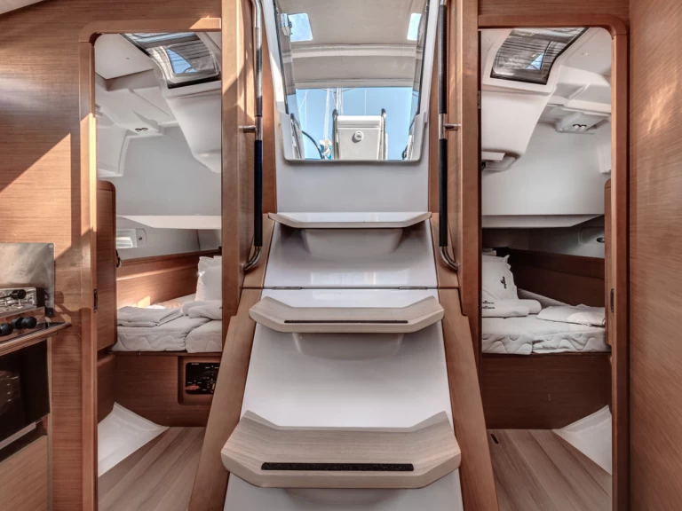 Yacht charter Gouvia - Jeanneau Sun Odyssey 419 on SamBoat