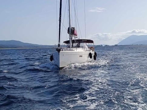 Jeanneau Sun Odyssey 509 charter bareboat or skippered in  Gouvia