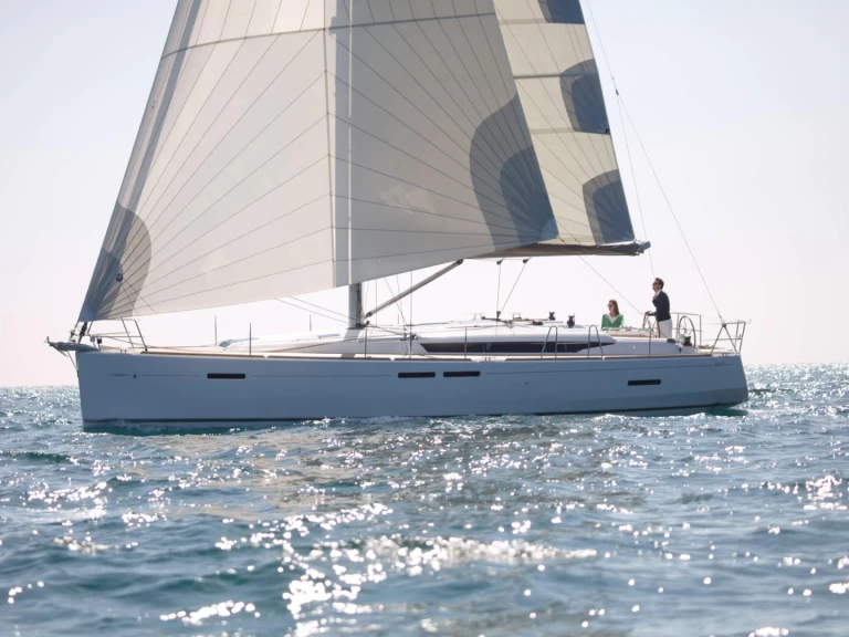 Sailboat hire in Arzon - Jeanneau Sun Odyssey 449