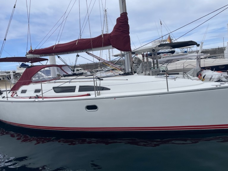 Hire Sailboat with or without skipper Jeanneau San Miguel De Abona