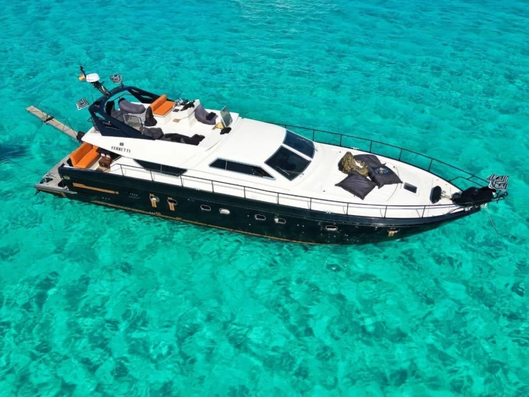 Hire a Ferretti Ferretti 630 Fly Port Esportiu Marina d'Eivissa