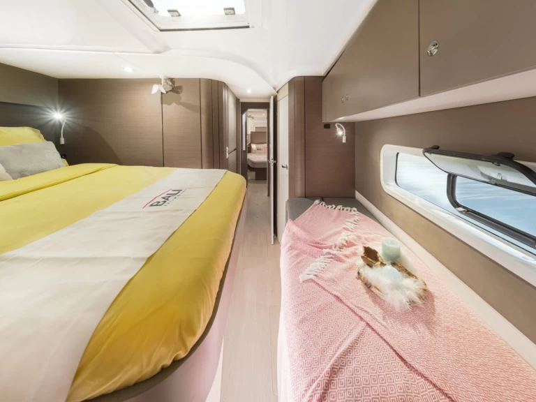 Yacht hire Préveza cheap Bali cat space