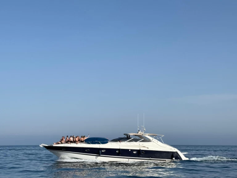 Yacht charter Marbella - Sunseeker Predator 63 on SamBoat