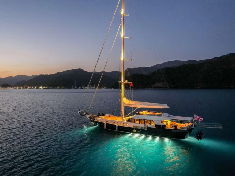 Yacht charter Greece - Custom Good Life on SamBoat
