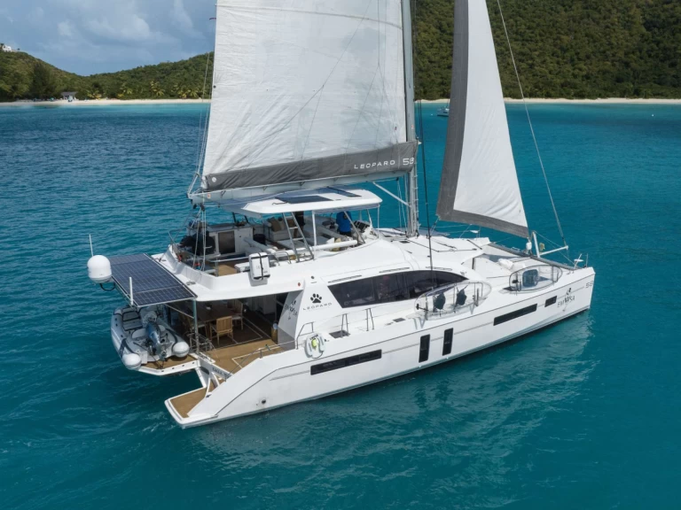 Luxury Yacht hire in Saint Vincent and the Grenadines - Leopard EMYSA