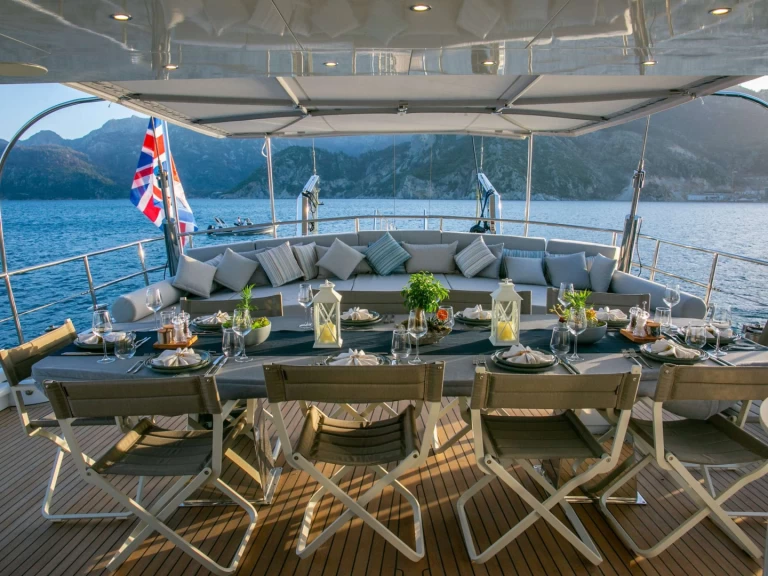 Luxury Yacht to hire Greece at the best price