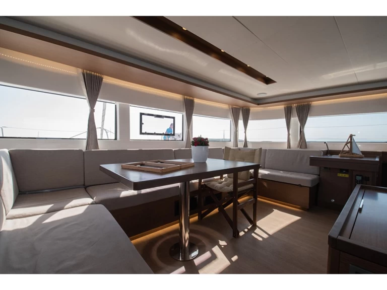 Catamaran hire in Kos - Lagoon Lagoon 50