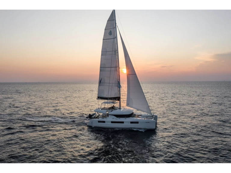 Charter a Lagoon Lagoon 50 in Alimos on Samboat