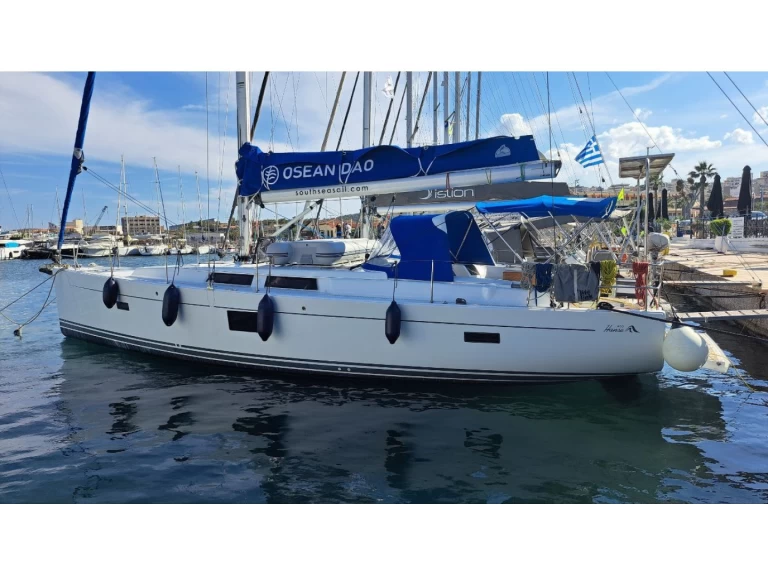Yacht hire Lávrio cheap Hanse 455