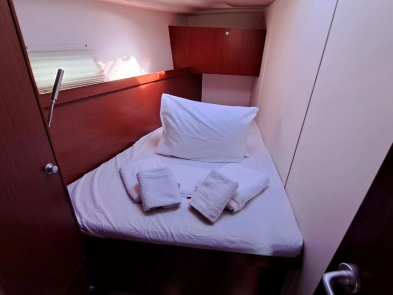 Sailboat hire in Lávrio - Hanse Hanse 455