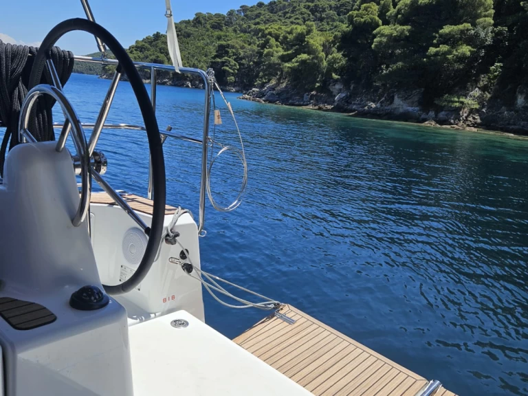 Hire Sailboat with or without skipper Jeanneau Dubrovnik