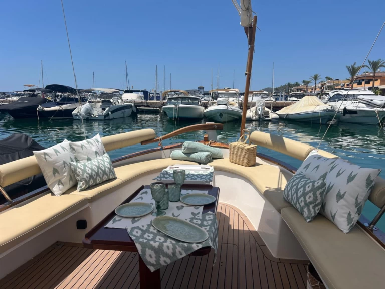 Hire Motorboat with or without skipper Medvolt Marine Portals Nous