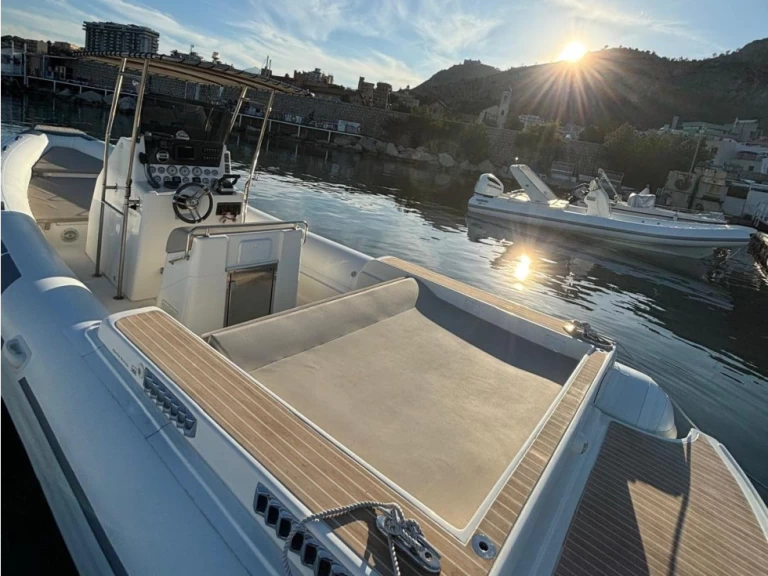 Yacht hire Palermo cheap 840 440 cv